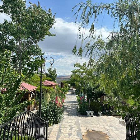 Ralina Restaurant And Hotel Ararat Exterior photo
